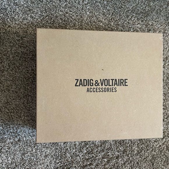 Black laceless crocodile combat boots with interchangeable back pieces. - Picture 2 of 5